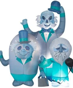 Gemmy Airblown Haunted Mansion Hitchhiking Ghosts Scene Disney , 6 Ft Tall